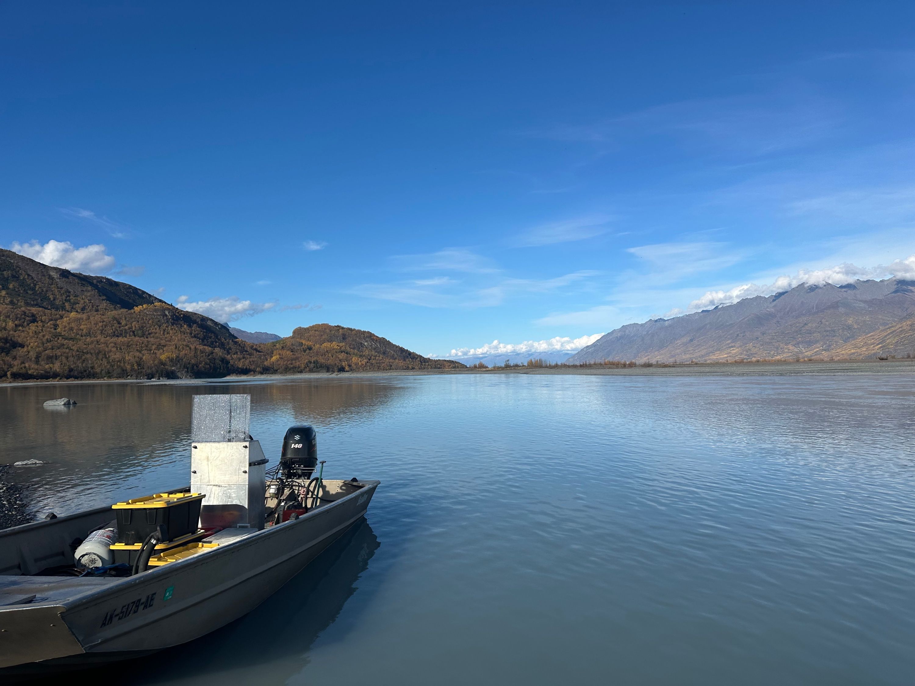 2072 sea ark 140 hp jet and 8 hp kicker
