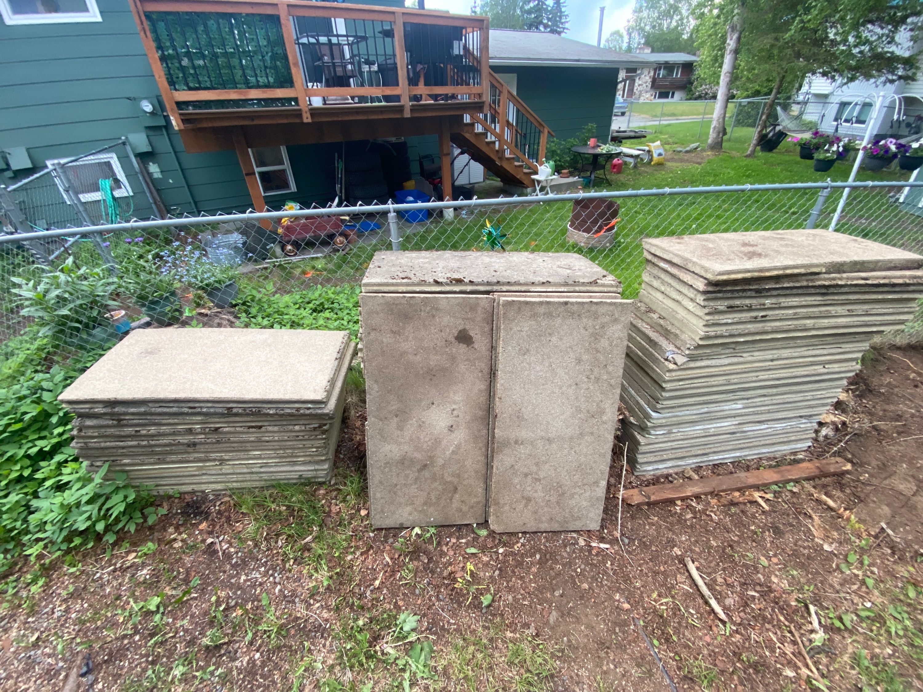 50 - 2‘ x 4‘ insulated roofing pavers